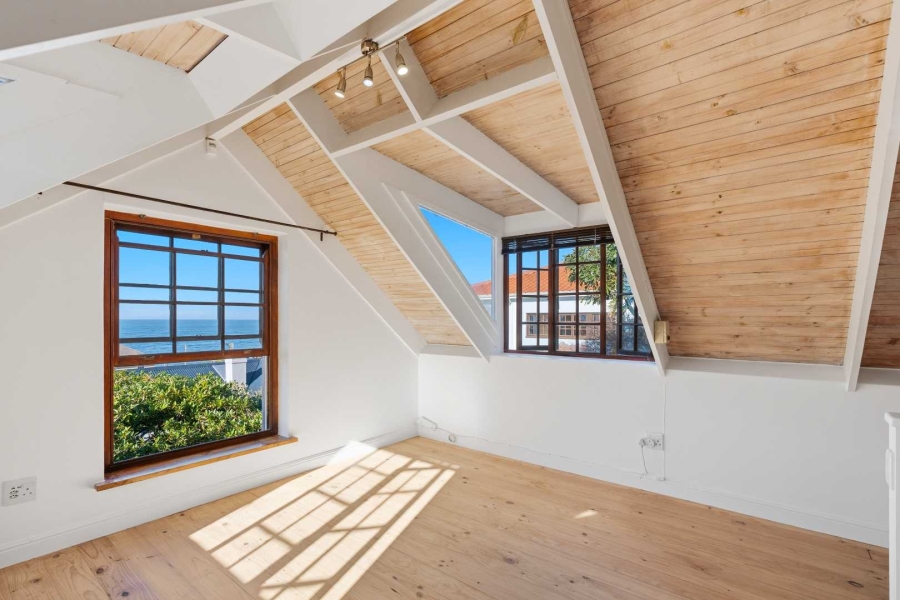 4 Bedroom Property for Sale in Kalk Bay Western Cape